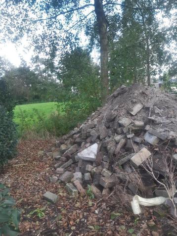 straatstenen gratis beschikbaar voor biedingen