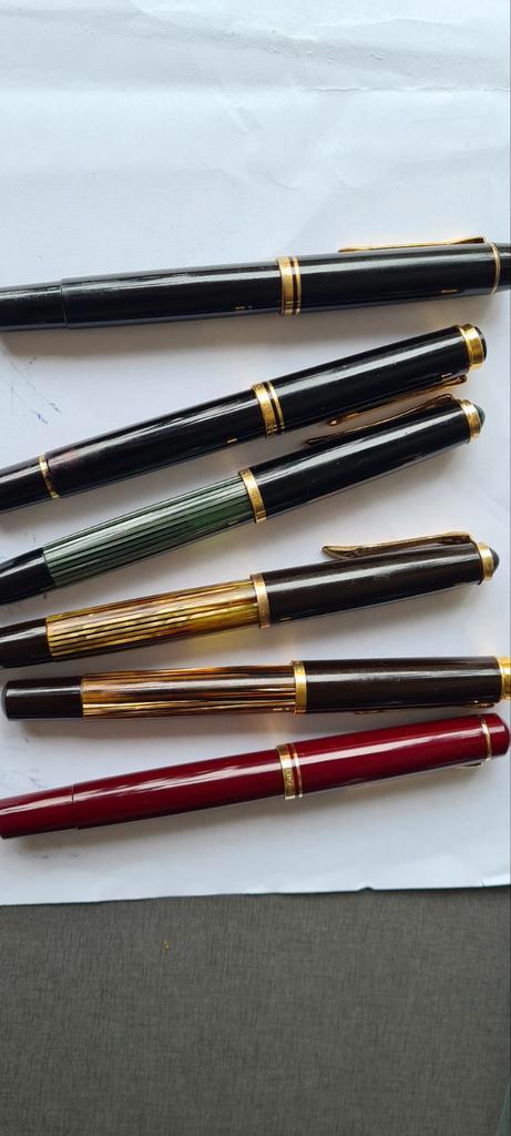 Pelikan vulpennen M200 & M400 - Zeer Goede Staat, Verzamelen, Pennenverzamelingen, Zo goed als nieuw, Vulpen, Overige merken, Met doosje
