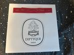 DIPTYQUE PARIS GIFTBAG TAS TASJE STEVIG KARTON MET RODE LINT, Huis en Inrichting, Woonaccessoires | Kandelaars en Kaarsen, Ophalen