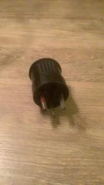 Bakeliet 3 weg stekker, Ophalen