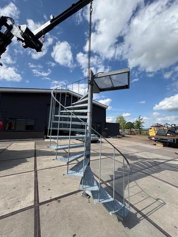 Gegalvaniseerde wenteltrap bordestrap steektrap trappen beschikbaar voor biedingen
