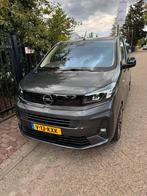 Zeer mooie jonge en luxe Vivaro 180 pk dc aut leer bpm vrij, Auto's, Bestelauto's, 4 cilinders, Origineel Nederlands, Bedrijf