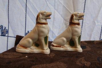 Hondjes  ( Antiek beschikbaar voor biedingen