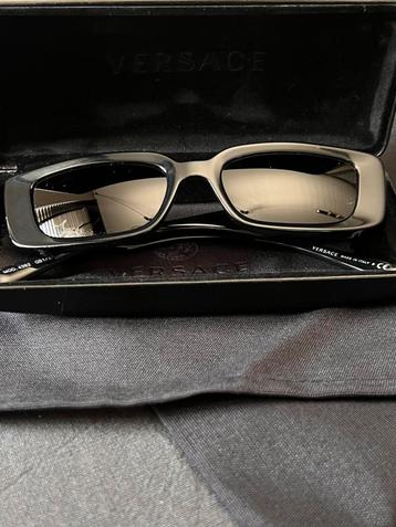 Versace sunglasses - Black / Gold - 52 mm beschikbaar voor biedingen