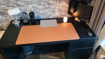 Ikea Malm bureau - zwart - 140x65 cm - afbeelding 1