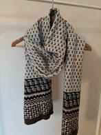 Mooie gebreide sjaal van Snob 36x220, Kleding | Dames, Verzenden, Zo goed als nieuw, Maat 38/40 (M), Sjaal