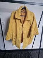 Jas cape geel one size maat m L, Ophalen of Verzenden, Zo goed als nieuw, Geel