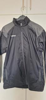 Hummel Sport Regenjas Maat 164 zwart, Overige typen, Jongen of Meisje, Ophalen of Verzenden, Zo goed als nieuw