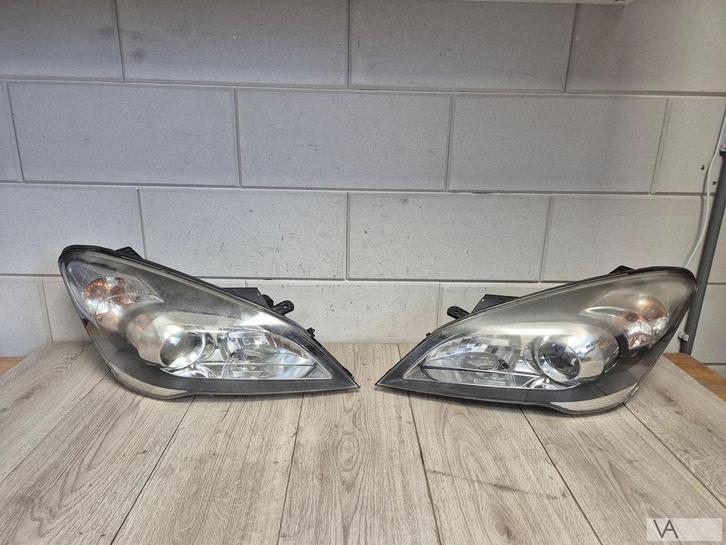 Kia Ceed Cee'd koplamp links / rechts facelift 2009 - 2013, Auto-onderdelen, Verlichting, Kia, Gebruikt, Ophalen of Verzenden