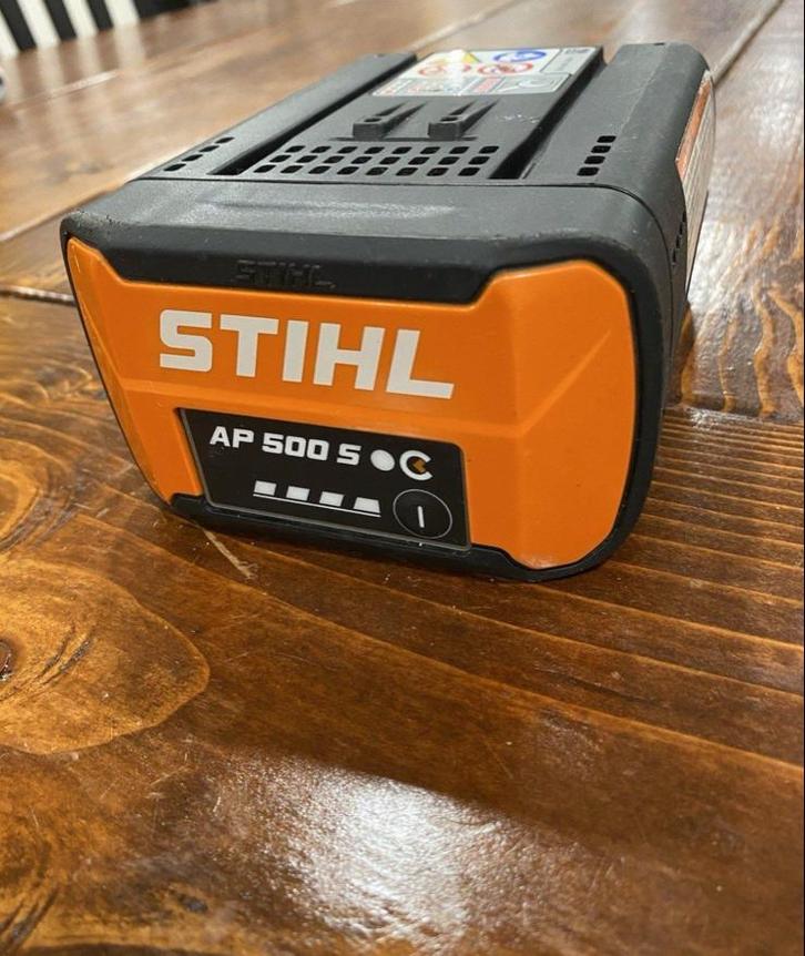 Stihl AP500S Accu ZGAN Krachtige Accu voor stihl gereedschap, Tuin en Terras, Robotmaaiers, Gebruikt, 20 tot 25 cm, Ophalen