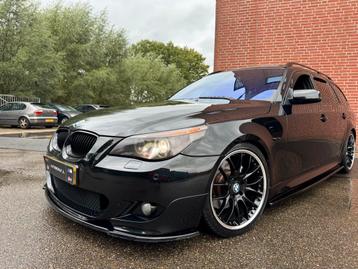 BMW 545i Touring AUT/ M Pakket/ 19" Breyton/ LEER/ Pano/ VOL beschikbaar voor biedingen