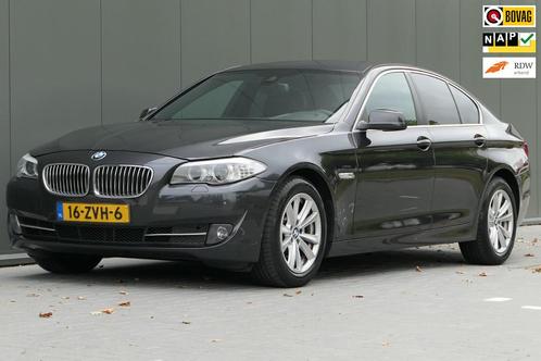 BMW 5-serie 520i Upgrade Edition NAP Carplay Sportstoelen Le, Auto's, BMW, Bedrijf, Te koop, 5-Serie, ABS, Achteruitrijcamera