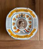 Antiek wandbord Koningin Wilhelmina 1941 Londen incl. houder, Antiek en Kunst, Ophalen of Verzenden