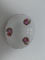 vintage Lucky fine china bord/ Hai cheng china, Ophalen of Verzenden, Zo goed als nieuw, Bord(en), Overige stijlen