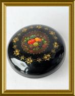 🔷Mooi handgeschilderd lakdoosje: fruit, bloemen, Antiek en Kunst, Curiosa en Brocante, Ophalen of Verzenden