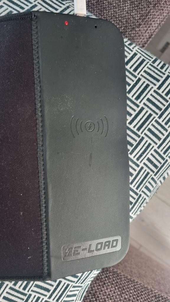 Draadloos lader en Mousepad in één. Doe een goed bod aub!, Telecommunicatie, Mobiele telefoons | Hoesjes en Frontjes | Apple iPhone