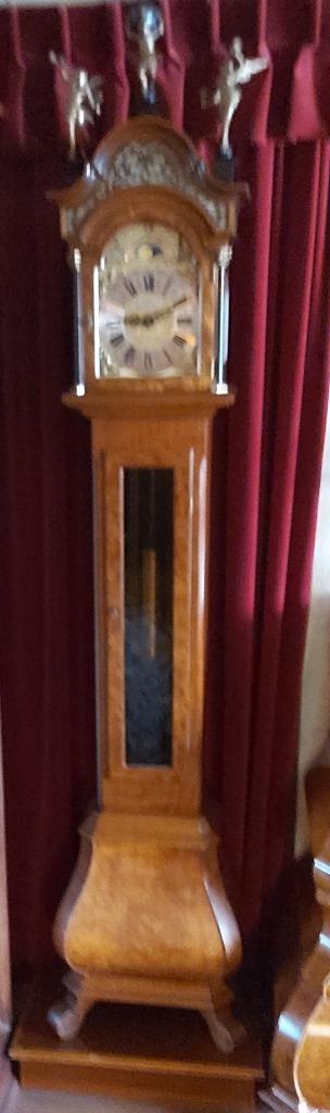 wortelnoten staand horloge, Antiek en Kunst, Antiek | Klokken, Ophalen