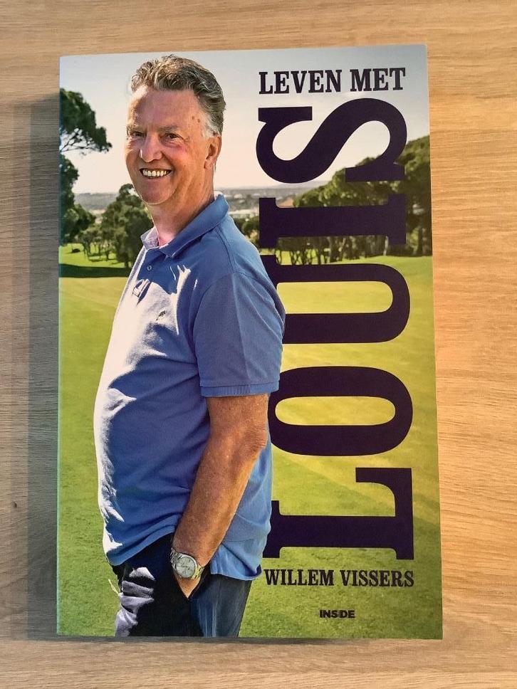 Leven met Louis Van Gaal van Willem Vissers, Boeken, Sportboeken, Nieuw, Balsport, Ophalen of Verzenden