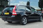 VOLVO V50 1.8 KINETIC | NIEUWE APK | TREKHAAK | CLIMATE | CR, Auto's, Voorwielaandrijving, 65 €/maand, 4 cilinders, Zwart