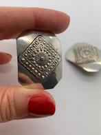 X895 Prachtige zilveren clip oorbellen streekdracht, Sieraden, Tassen en Uiterlijk, Antieke sieraden, Ophalen of Verzenden, Zilver