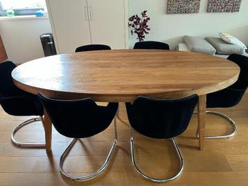 6 zwarte stoffen eetkamerstoelen met chromen onderstel beschikbaar voor biedingen