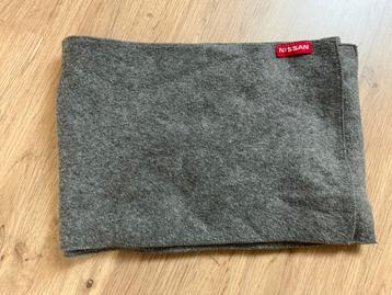 Nissan Sjaal - Grijs beschikbaar voor biedingen