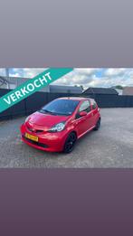 Toyota Aygo 1.0 12V Vvt-i 3DRS MMT 2006 Rood LM VELG AIRCO, Voorwielaandrijving, Stof, Zwart, 4 stoelen