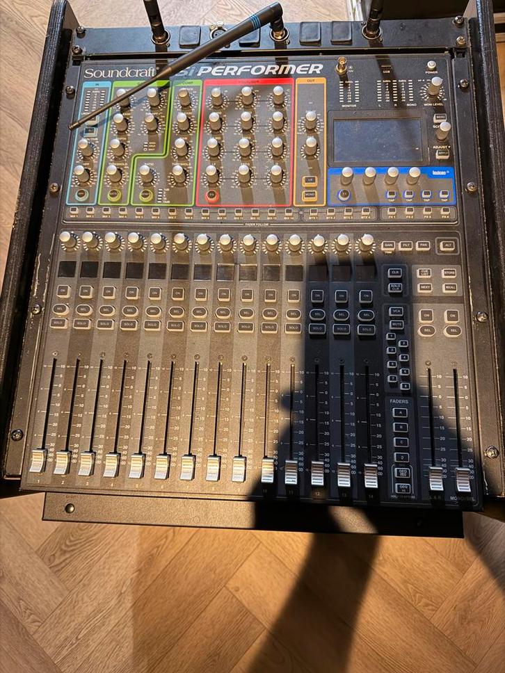 Soundcraft Si Performer 1 Digitale Mengtafel, Muziek en Instrumenten, Mengpanelen, Gebruikt, 20 kanalen of meer, Microfooningang