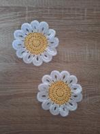 Haken: 2x madeliefjes (L1), Hobby en Vrije tijd, Breien en Haken, Ophalen of Verzenden, Zo goed als nieuw, Haken