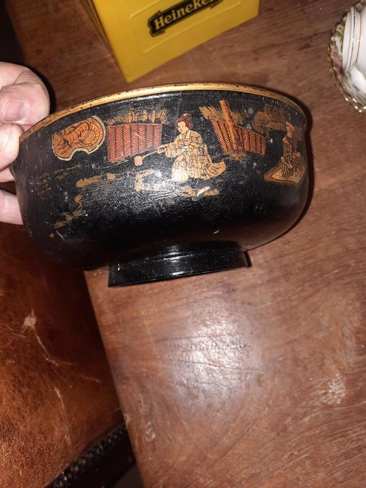 Antieke Japanse houten Kom met Decoratie, Antiek en Kunst, Antiek | Schalen, Ophalen of Verzenden