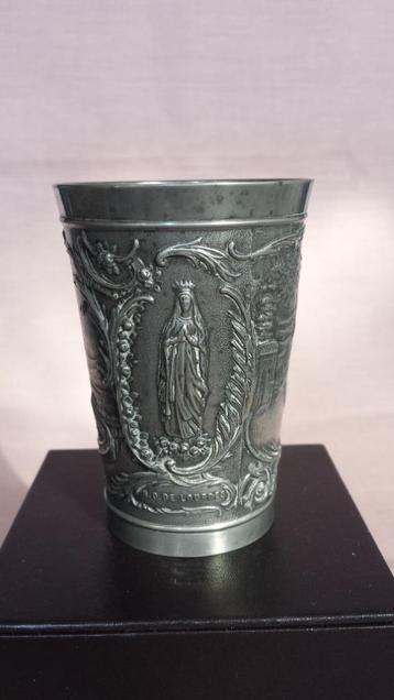 Souvenir LOURDES-BEKER in TIN ~ oude BEDEVAART-BEKER Lourdes beschikbaar voor biedingen