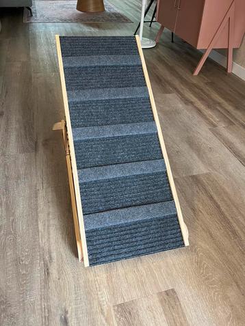 Groomzo Verstelbare Hondentrap / Hondenloopplank beschikbaar voor biedingen