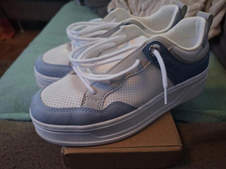 Bugatti damesschoenen maat 36, Kleding | Dames, Schoenen, Zo goed als nieuw, Sneakers of Gympen, Wit, Ophalen of Verzenden