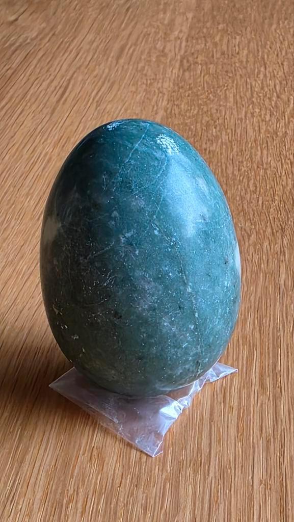 Decoratief stenen ei - groene natuursteen, Sieraden, Tassen en Uiterlijk, Edelstenen, Zo goed als nieuw, Ophalen of Verzenden