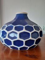 Blauwe vaas met honingraatmotief, Minder dan 50 cm, Glas, Blauw, Zo goed als nieuw