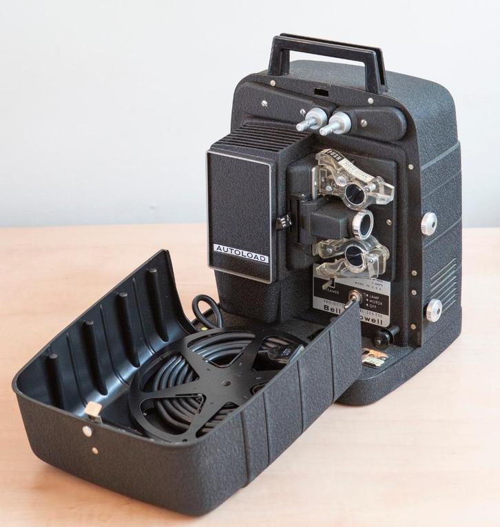Projector 8mm Bell & Howell 256EXL, Verzamelen, Fotografica en Filmapparatuur, Projector, 1960 tot 1980, Ophalen