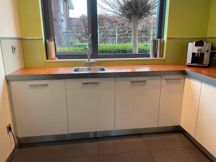 Tulp keuken L-opstelling, Huis en Inrichting, Keuken | Complete keukens, Gebruikt, Hoekkeuken, Wit, Ophalen