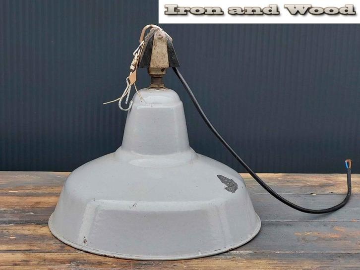 Stoere vintage lamp / hanglamp van oud emaille afm H30 D30, Antiek en Kunst, Antiek | Emaille, Ophalen of Verzenden
