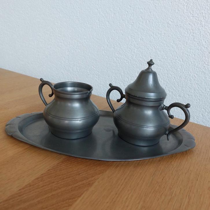 Tinnen Suikerpot en Melkkan met Dienblad, Antiek en Kunst, Antiek | Tin, Ophalen of Verzenden