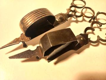 2 kaarssnuiters (antiek) beschikbaar voor biedingen
