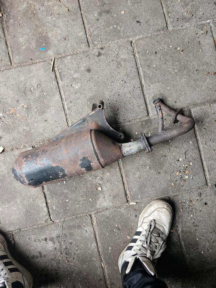 Uitlaat Aprilia Mojito/ habana/ Piaggio Blok, Fietsen en Brommers, Brommeronderdelen | Algemeen, Gebruikt, Uitlaat, Ophalen of Verzenden