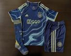 AJAX TENUE UIT 25/26 direct leverbaar!, Sport en Fitness, Voetbal, Maat XS of kleiner, Ophalen of Verzenden, Nieuw, Set
