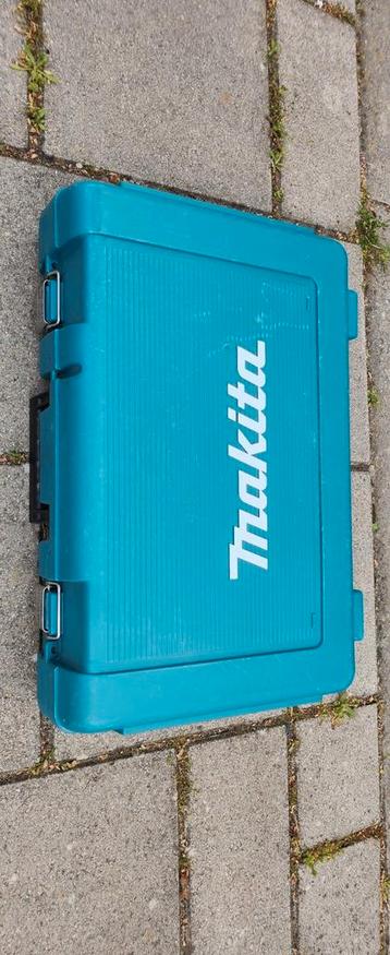 Makita DDF453RFE 18 Volt Accu Schroefboormachine met 2x 3.0A beschikbaar voor biedingen