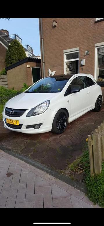 Opel Corsa 1.2 16V D 2009 Wit kilometers 121700 beschikbaar voor biedingen