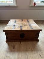 massief houten kist/ salontafel, Huis en Inrichting, Tafels | Salontafels, Ophalen, Gebruikt, Minder dan 50 cm, Rechthoekig