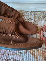 Minnetonka laarzen franjes maat 8 39, Ophalen of Verzenden, Zo goed als nieuw, Zwart, Hoge laarzen