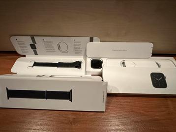 Apple Watch SE 2020 space gray 40 mm beschikbaar voor biedingen