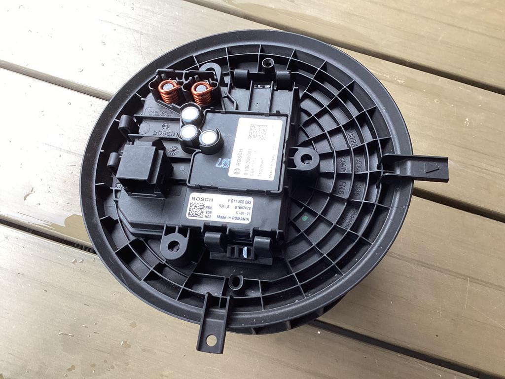 Mercedes C klasse W205 kachelmotor 0130309001, Ophalen of Verzenden, Gebruikt, Mercedes-Benz