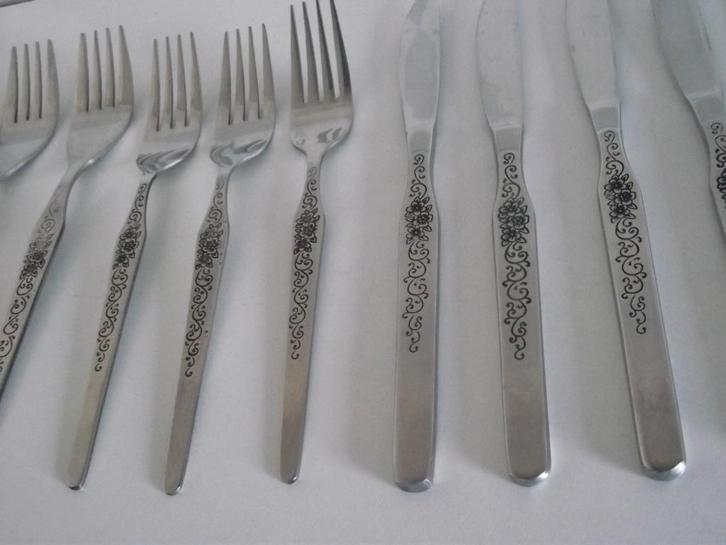 13 stuks vintage Viners RVS gezwart bloem bestek 1960 p stuk, Antiek en Kunst, Antiek | Bestek, Ophalen of Verzenden