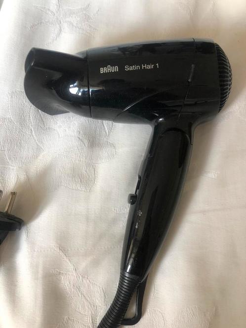 Kleine fhon Braun Satin hair makkelijk op reis, Sieraden, Tassen en Uiterlijk, Uiterlijk | Haarverzorging, Zo goed als nieuw, Föhn of Haardroger